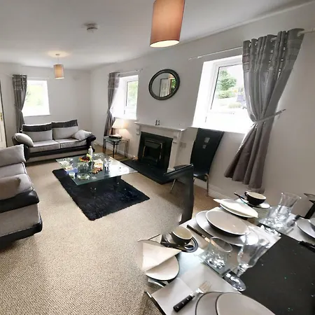 Riverview Luxury Short *