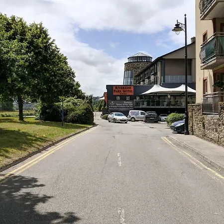 Апартаменты Riverview Luxury Short *